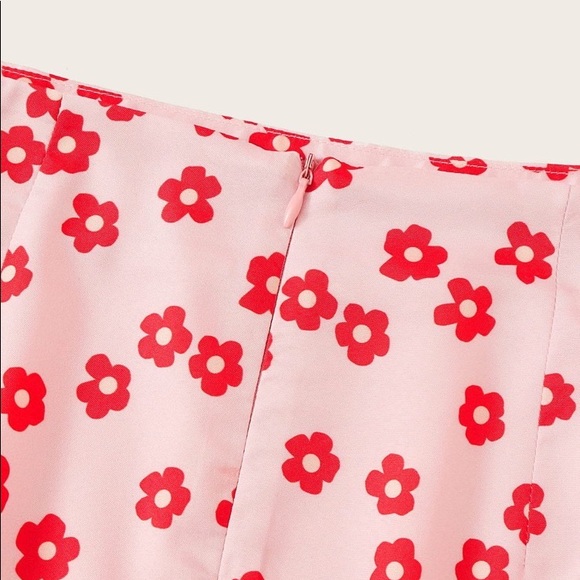 SHEIN Floral Mini Skirt - Pink & Red - Picture 2 of 11